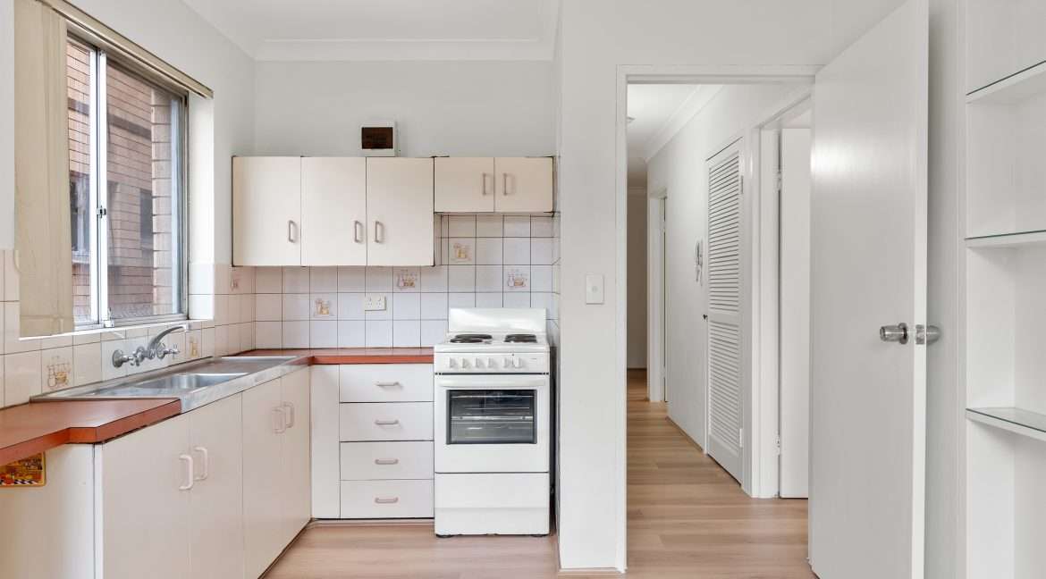 Kitchen_030_web-res@0.5x